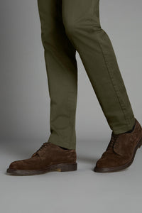An Everyday Classic Olive Stretch Men Chinos - Mark Morphy