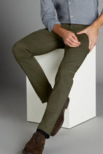 Load image into Gallery viewer, An Everyday Classic Olive Stretch Men Chinos - Mark Morphy