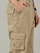 Load image into Gallery viewer, Relaxed Fit Twill Cargos Beige
