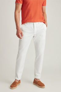 An Everyday Classic White Stretch Men Chinos