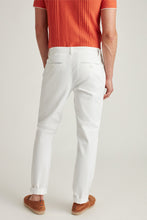 Load image into Gallery viewer, An Everyday Classic White Stretch Men Chinos
