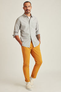 An Everyday Sandalwood Amber Stretch Men Chinos
