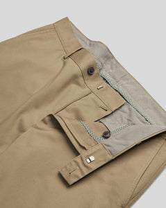 An Everyday Classic Khaki Tan Stretch Men Chinos - Mark Morphy